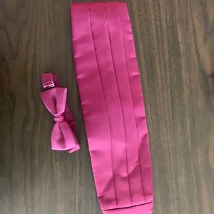 Cummerbund and tie set, plum color